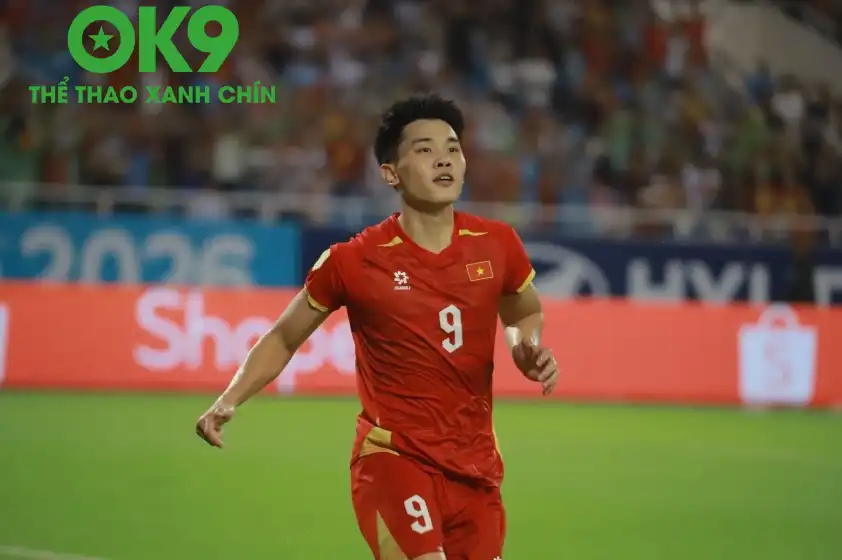 Đình Bắc quyết tâm thi đấu vì màu cờ sắc áo ở trận chung kết gặp Thái Lan.